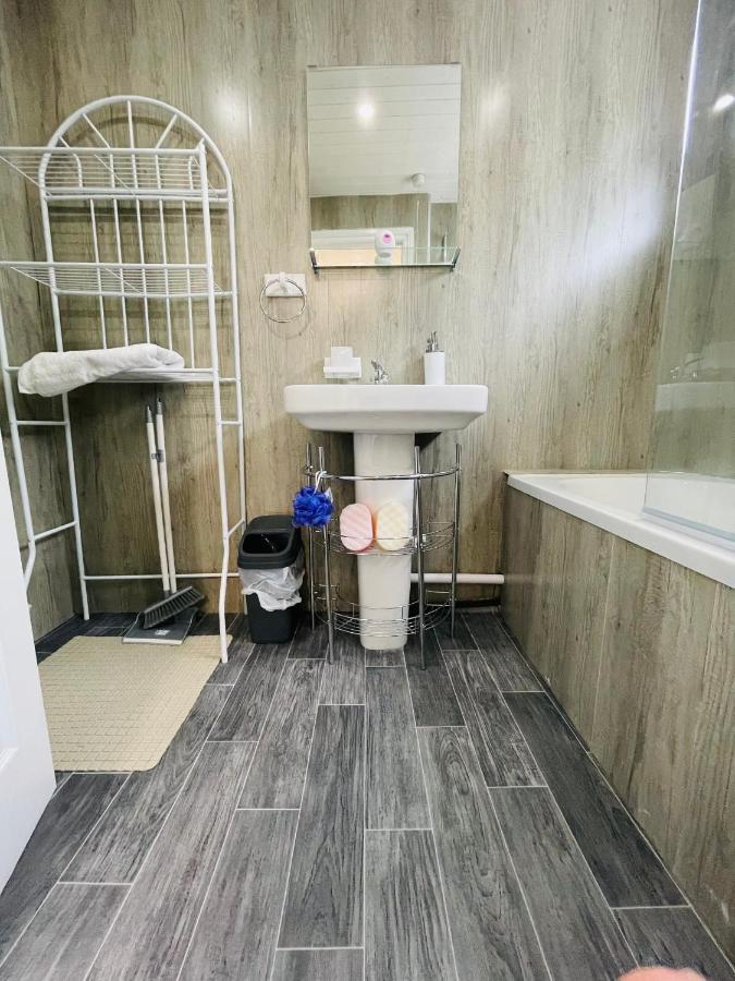 Alder House - A Modern Vibrant 4 Bedroom House Marston Green Экстерьер фото